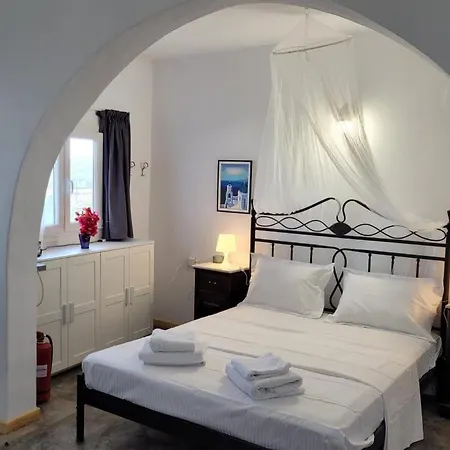 The Dream House On The Beach! -1st Floor Kythnos
