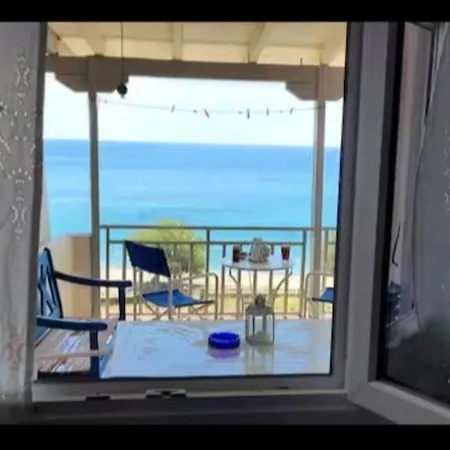 Appartamento The Dream House On The Beach! -1st Floor Kithnos